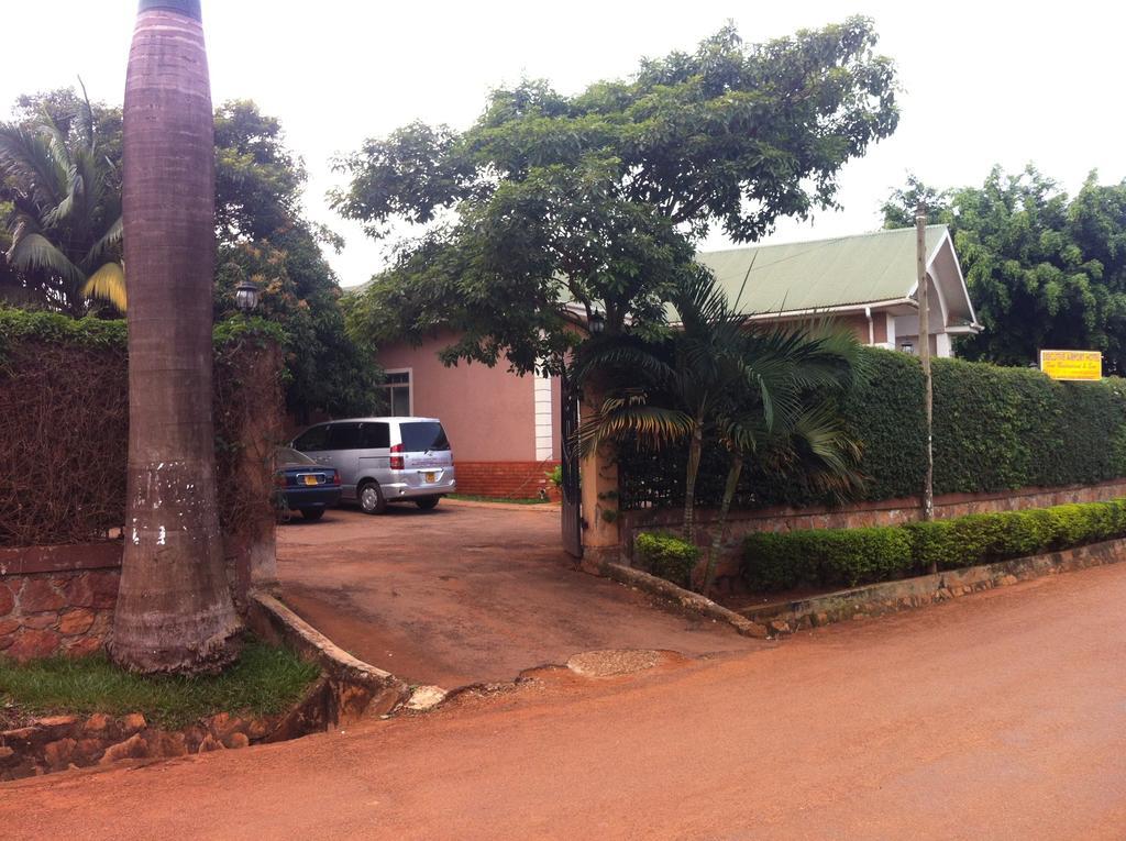 Executive Airport Hotel Entebbe Exterior foto